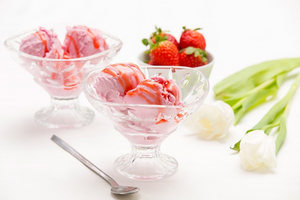 Παγωτό με Γεύση Φράουλα